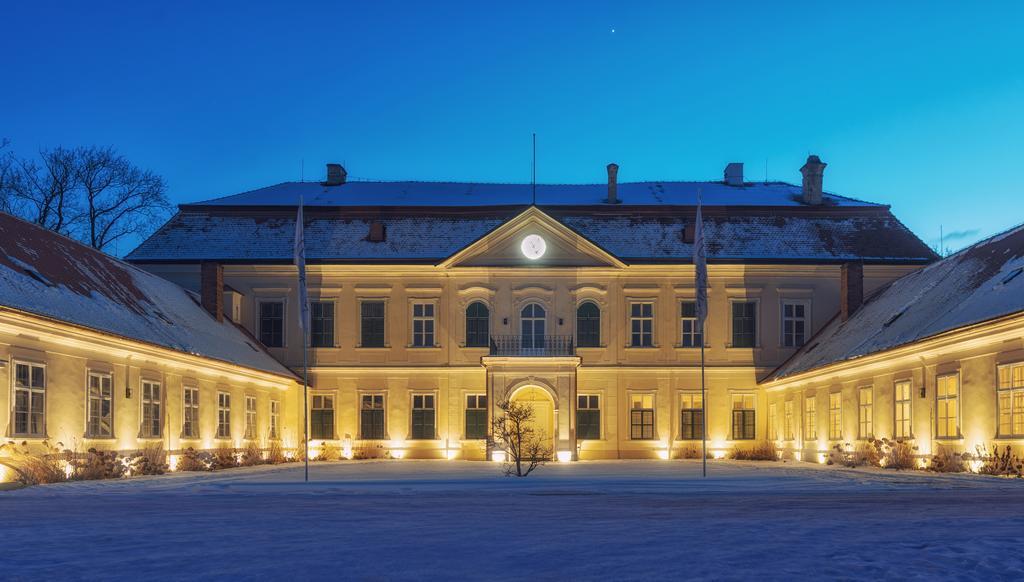 Zámek Dukovany Hotel Exterior foto